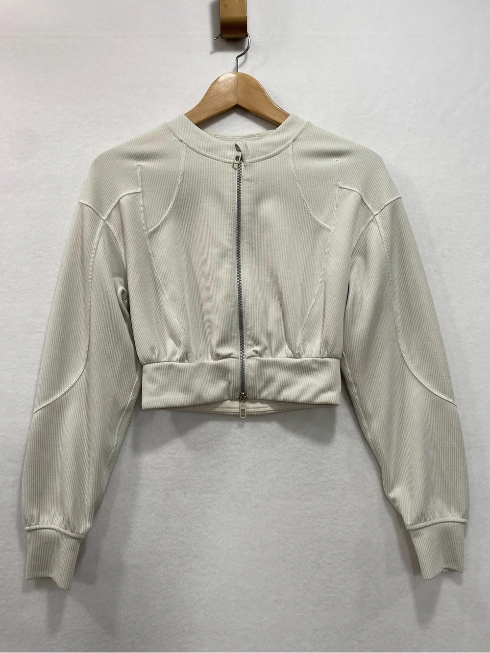 Lululemon Ribbed Softstreme Cropped Jacket Bone White Cream Size 2 Coat